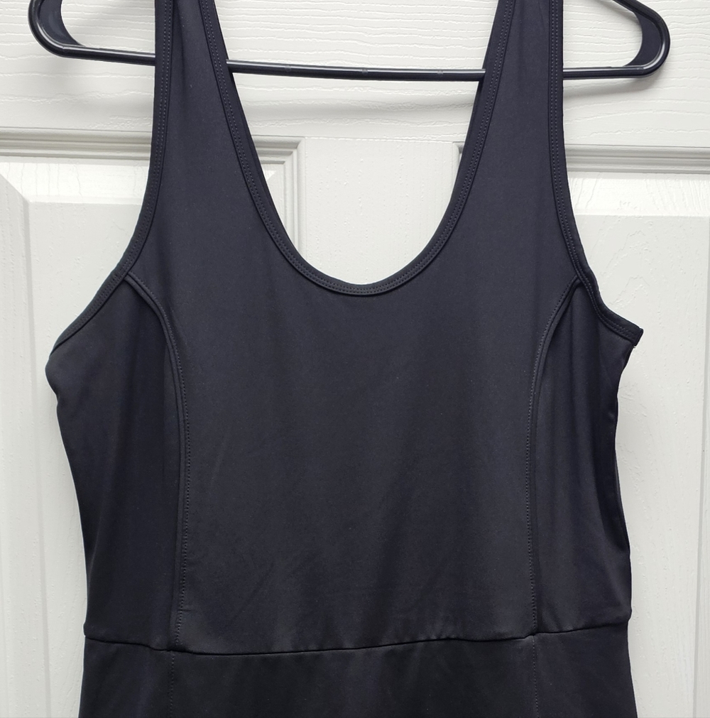 Women's Black Scoop Neck Sleeveless Sport Dress